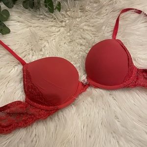Victoria’s Secret Coral & Lace Push-up Bra Size 32B